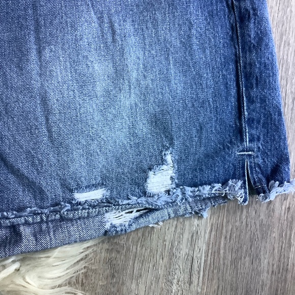 Good American Plus Size The Bombshell Short high rise ripped jean shorts 24 - Picture 4 of 9